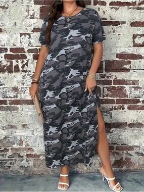 SHEIN 1X Short sleeve gray camo tee dress